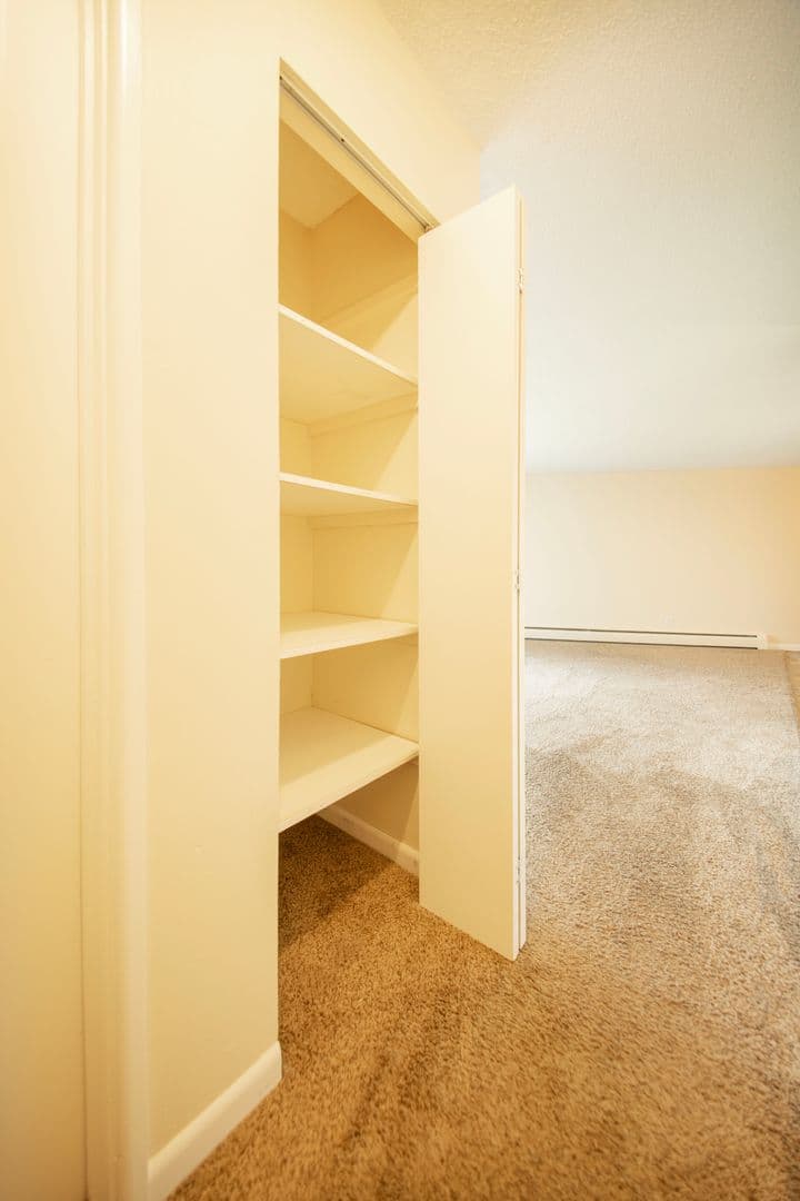 Tonkaway Apartments 17 of 40