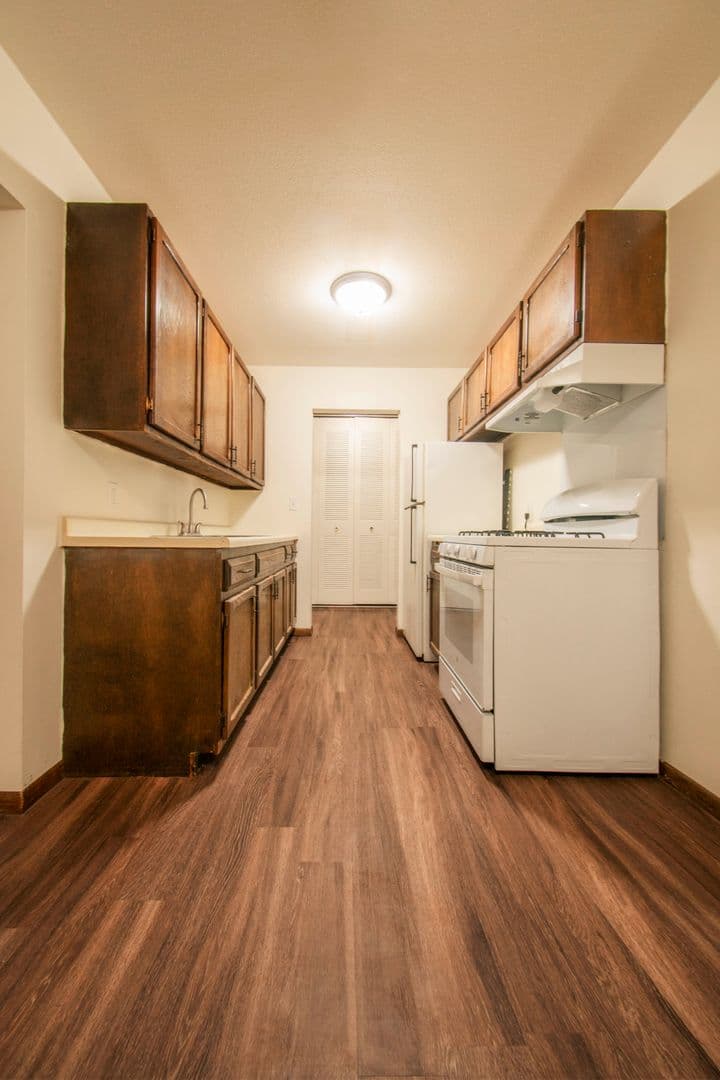 Riverview Apartments 3 of 68