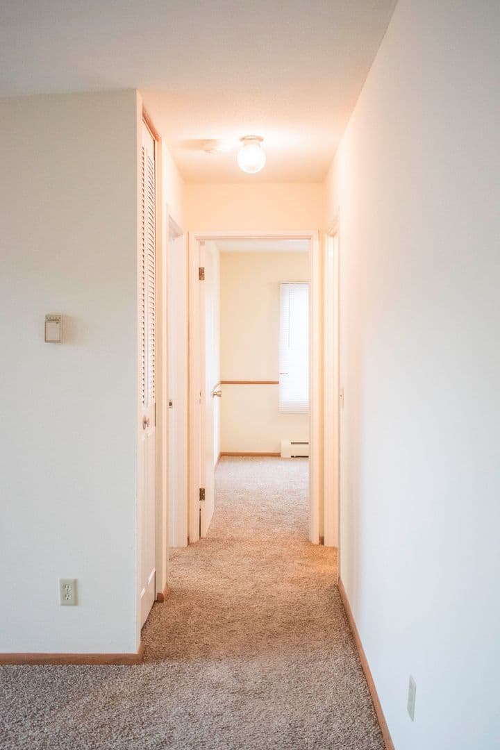 Tonkaway Apartments 6 of 32