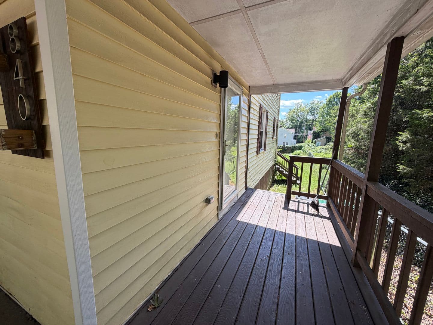 840 Estes Street 6 of 33
