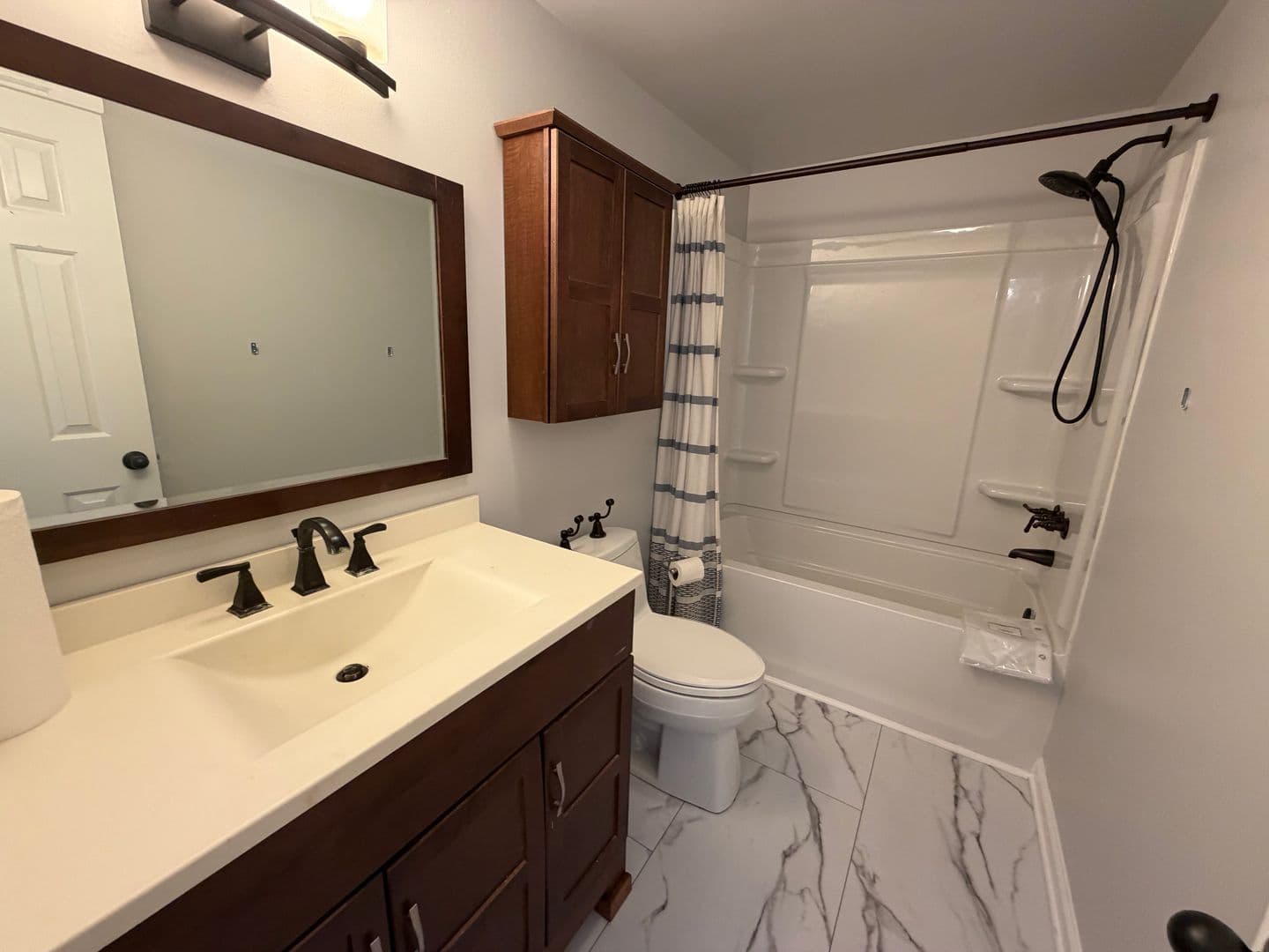 840 Estes Street 31 of 33