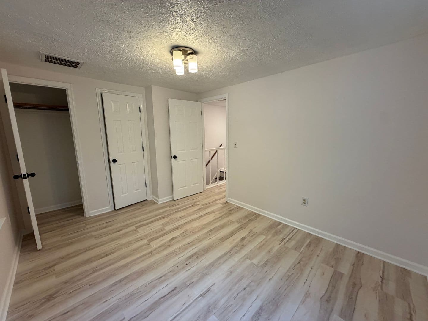 840 Estes Street 24 of 33