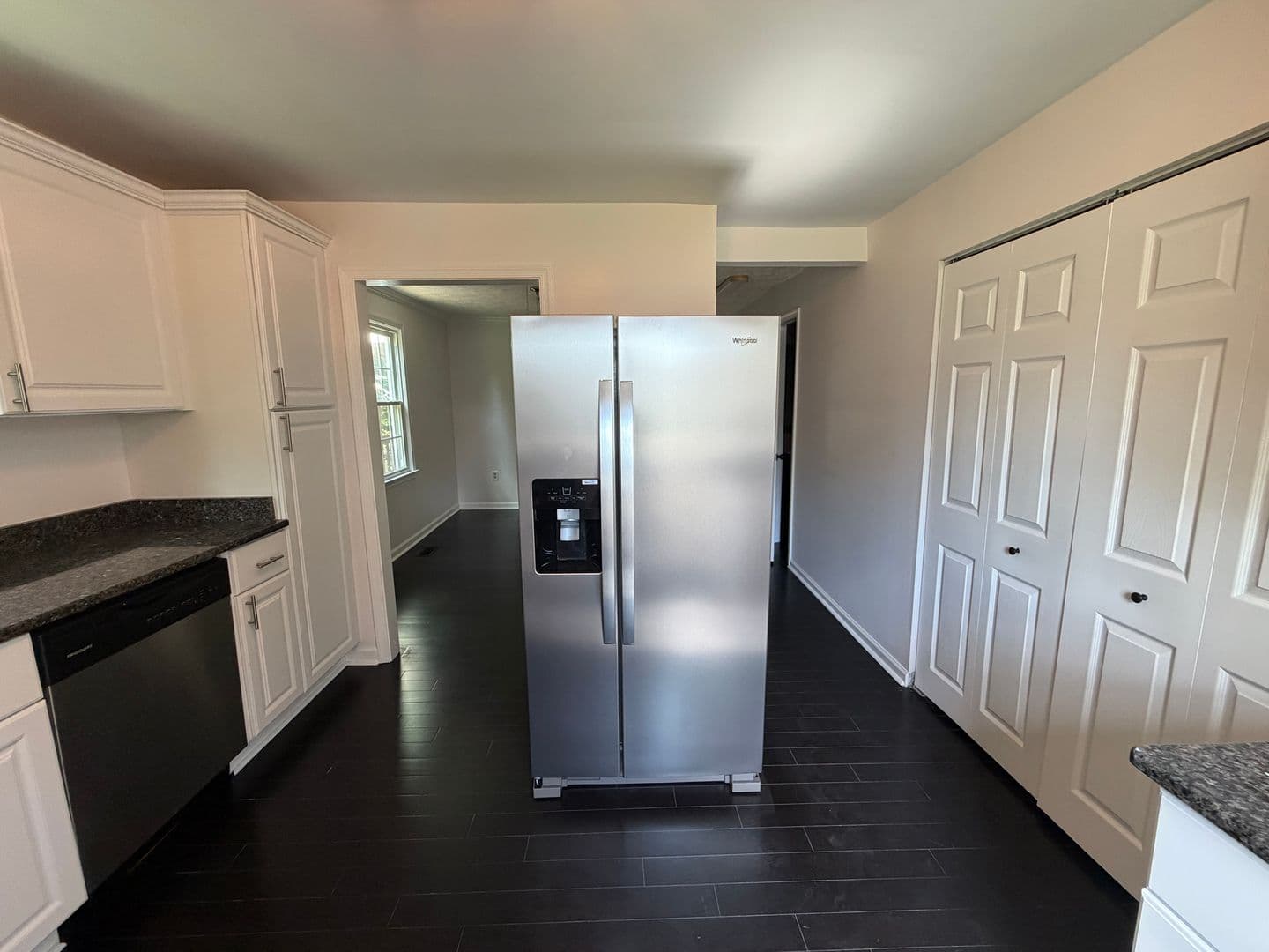 840 Estes Street 16 of 33