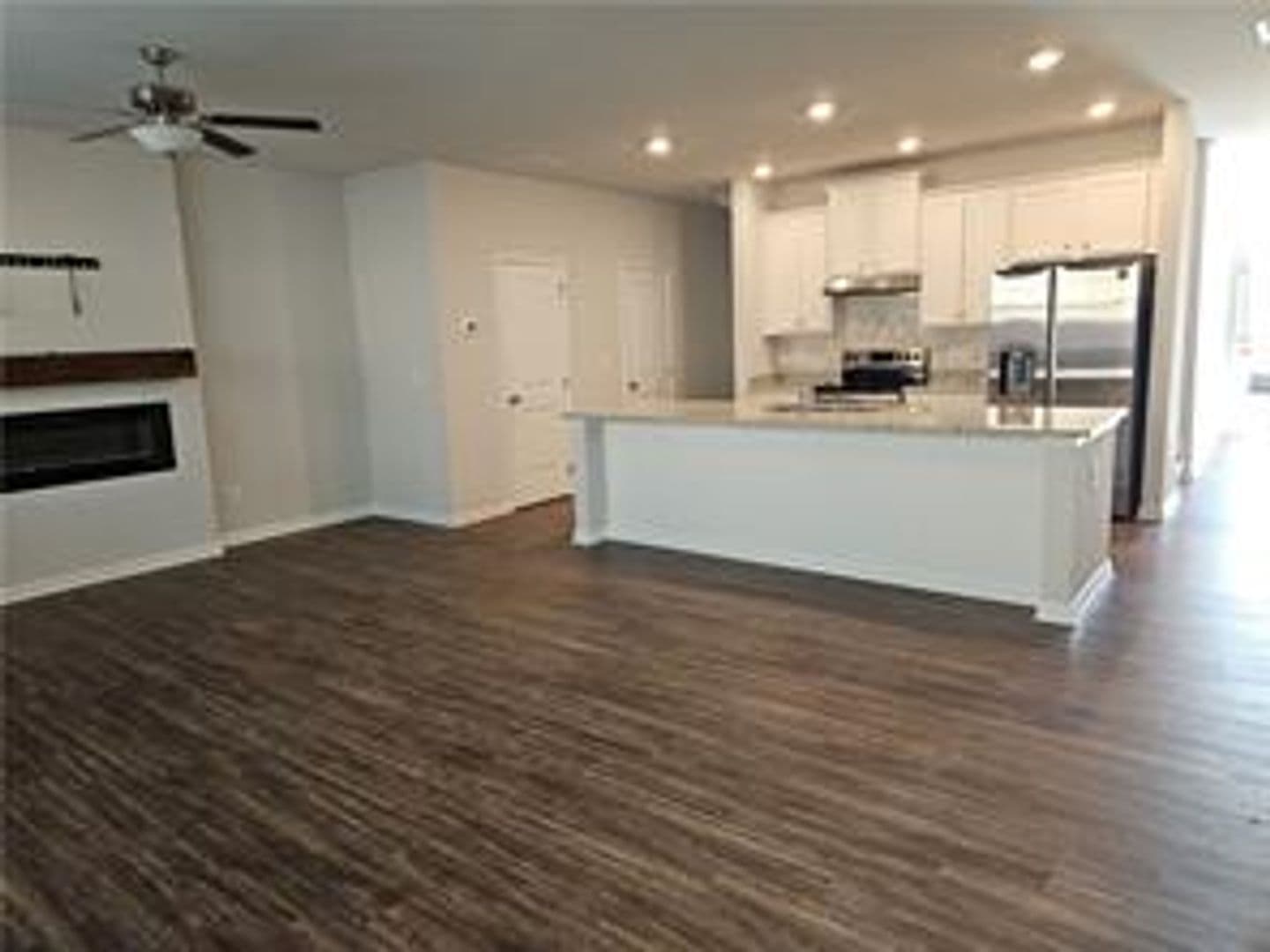 Turner Lane 220 33 of 36