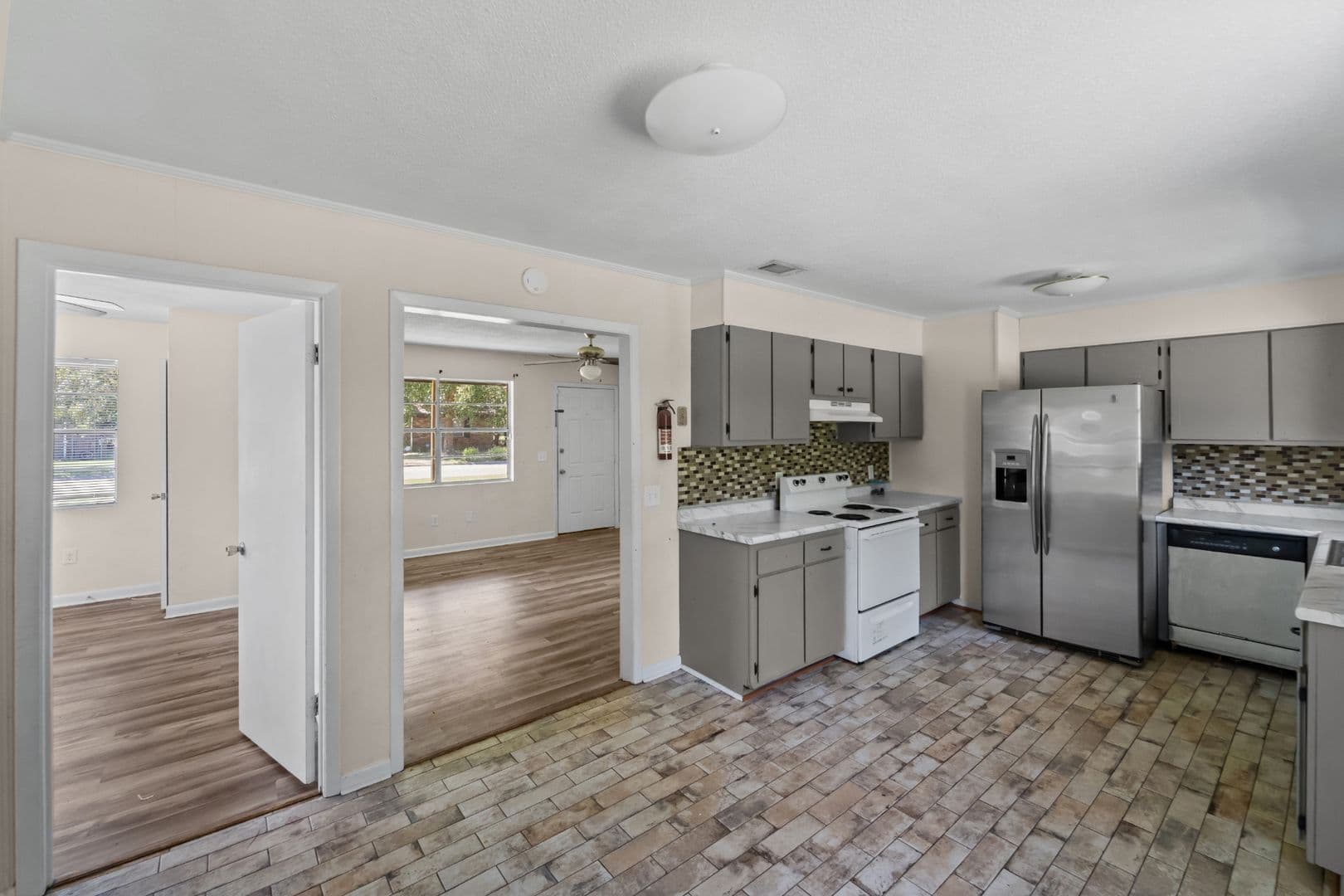 Deerwood Drive 12 of 41