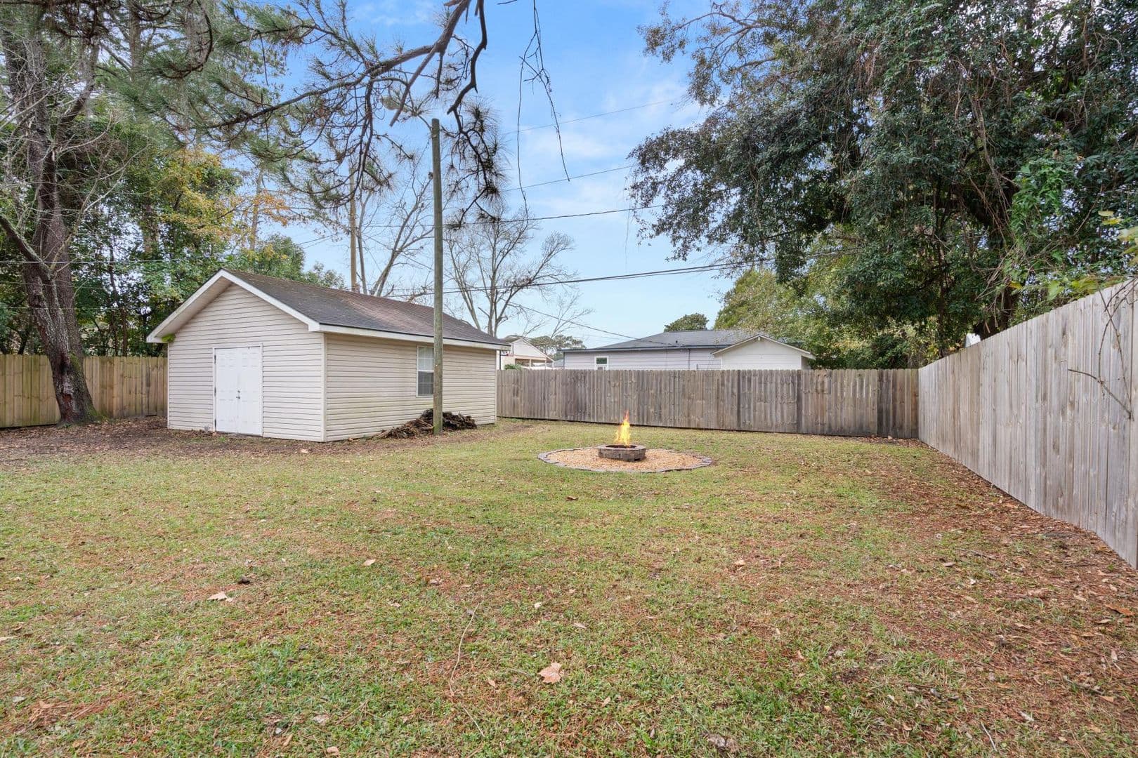 Manor Drive 24 of 31