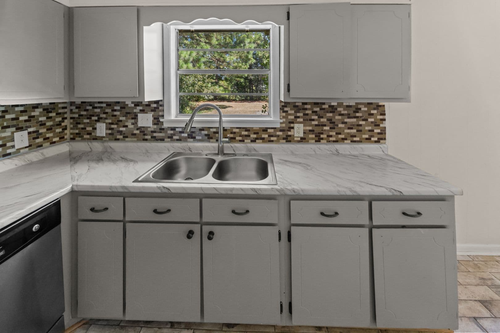 Deerwood Drive 14 of 41