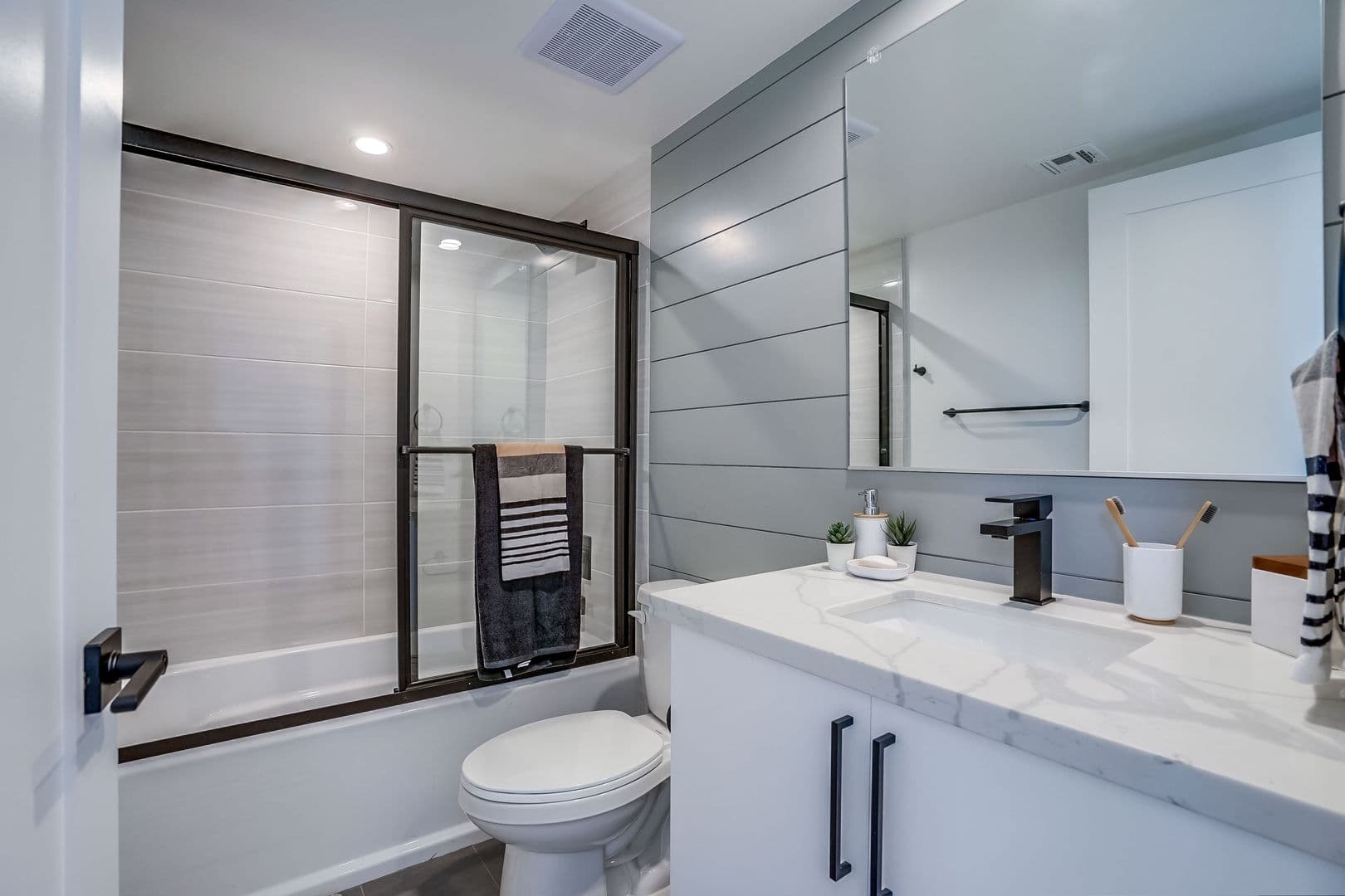New building, 3 story townhouse, 2+2.5, gated, 2 balconies, great natural light, Secure parking 8 of 8