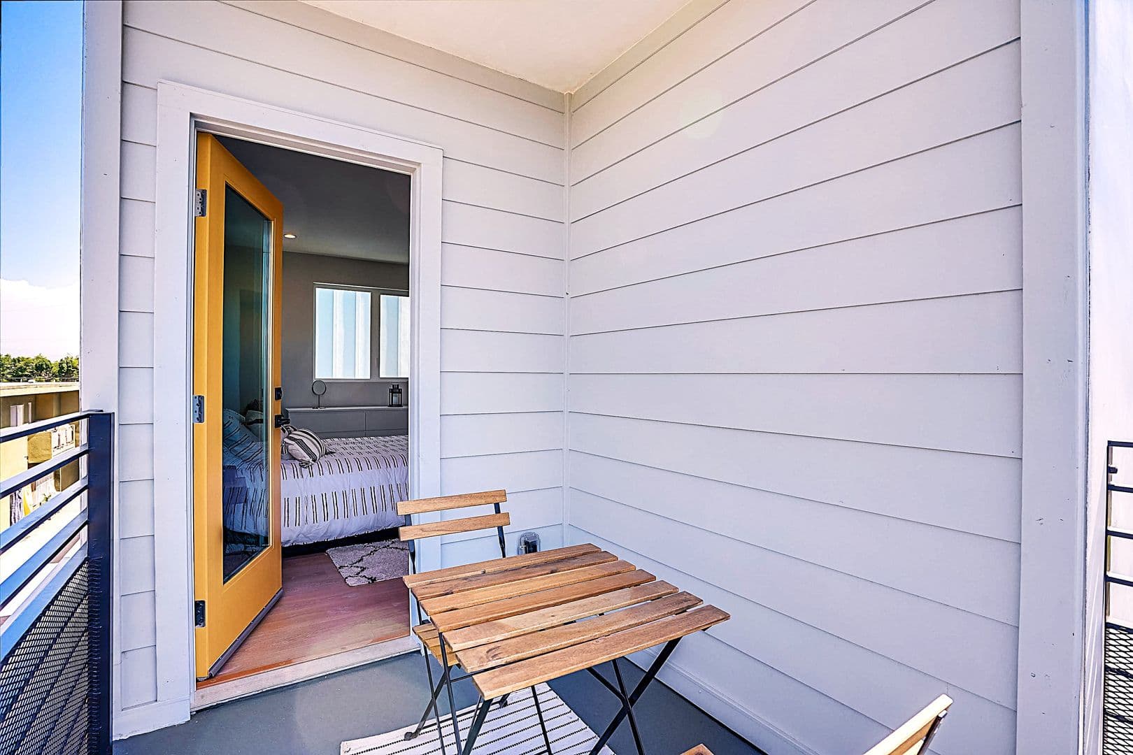 New building, 3 story townhouse, 2+2.5, gated, 2 balconies, great natural light, Secure parking 6 of 8