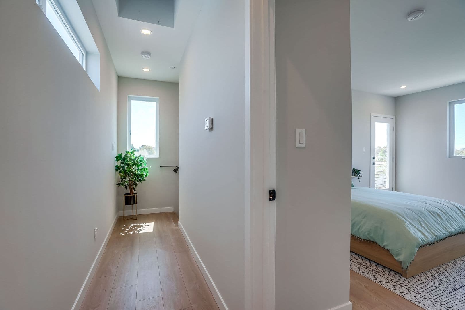 New building, 3 story townhouse, 2+2.5, gated, 2 balconies, great natural light, Secure parking 5 of 8