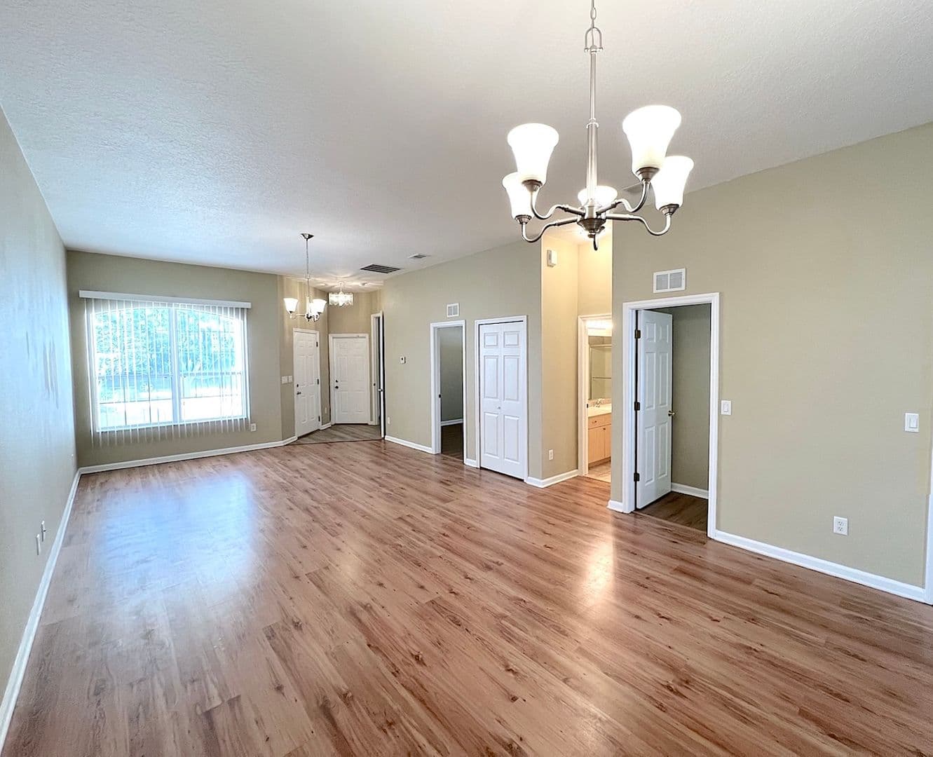 20 Regis Ln A 7 of 42