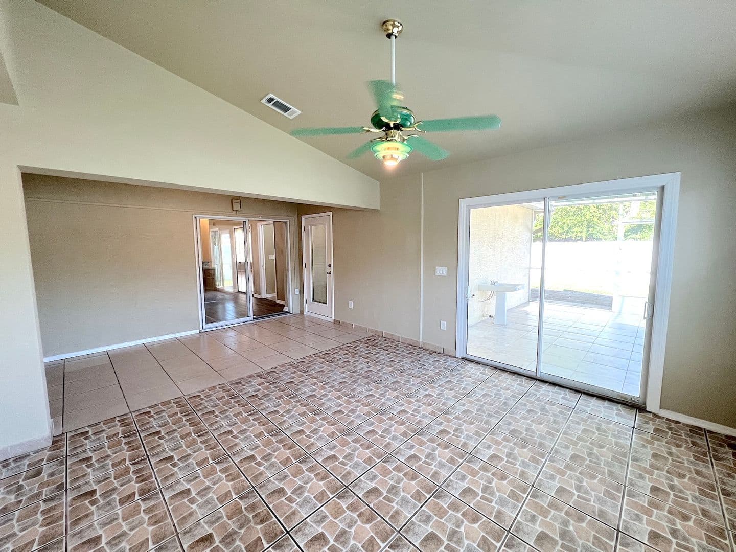 20 Regis Ln A 14 of 42