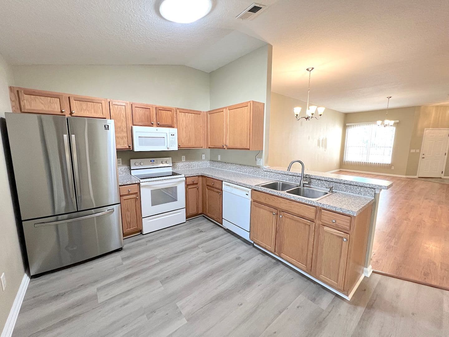 20 Regis Ln A 11 of 42