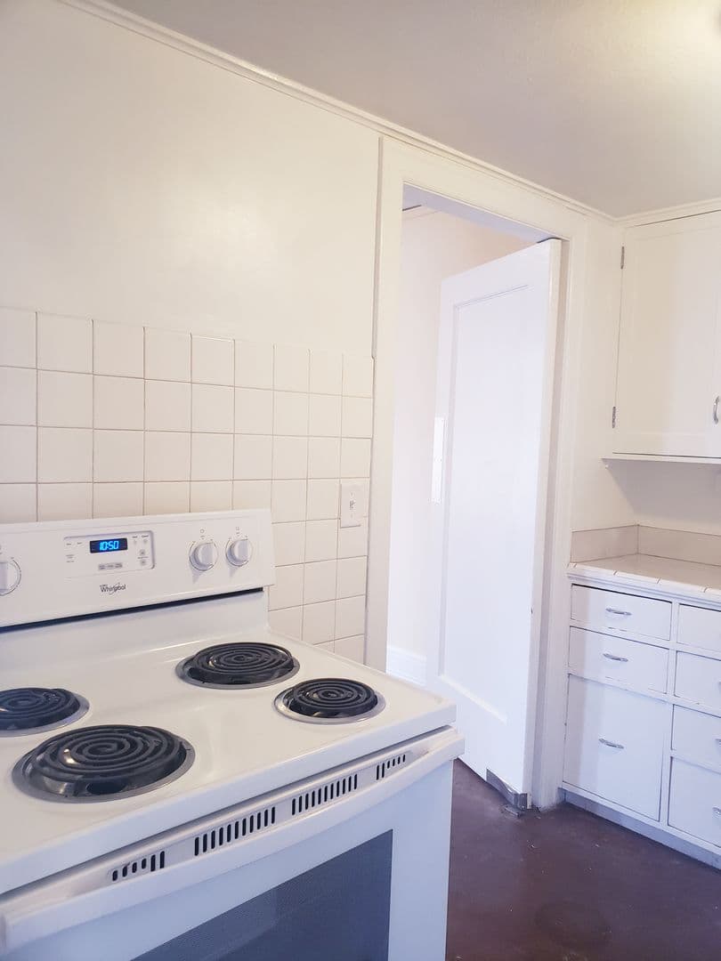 Burke Hill Apartments 16 of 28