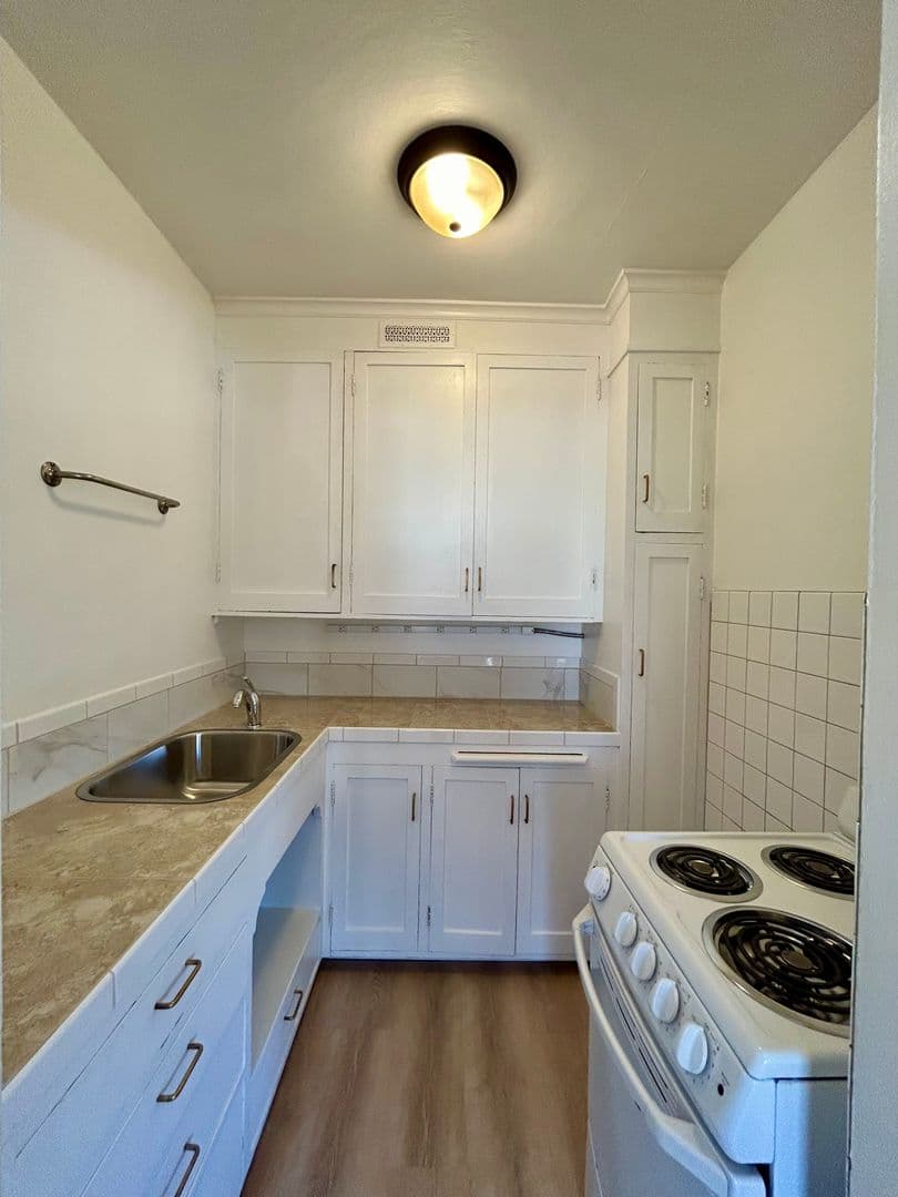 Burke Hill Apartments 14 of 22