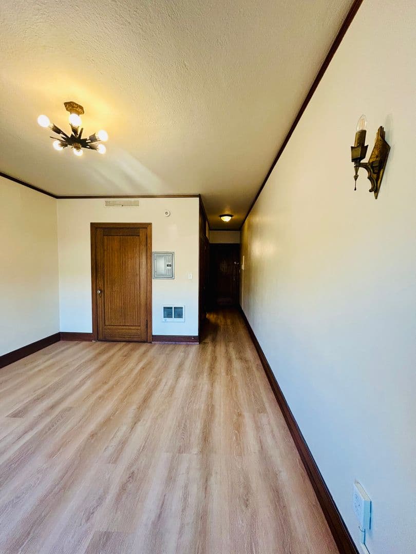 Burke Hill Apartments 5 of 13