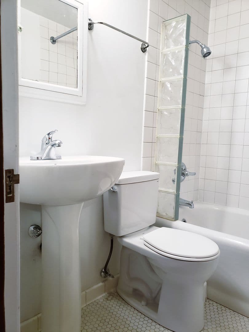 Burke Hill Apartments 15 of 17