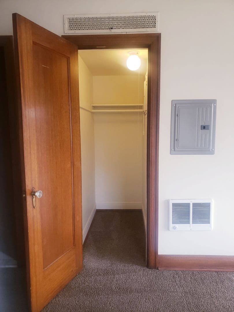 Burke Hill Apartments 12 of 17