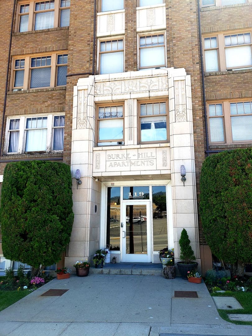 Burke Hill Apartments 1 of 28