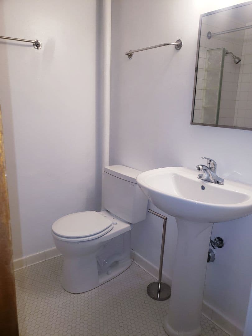 Burke Hill Apartments 27 of 28