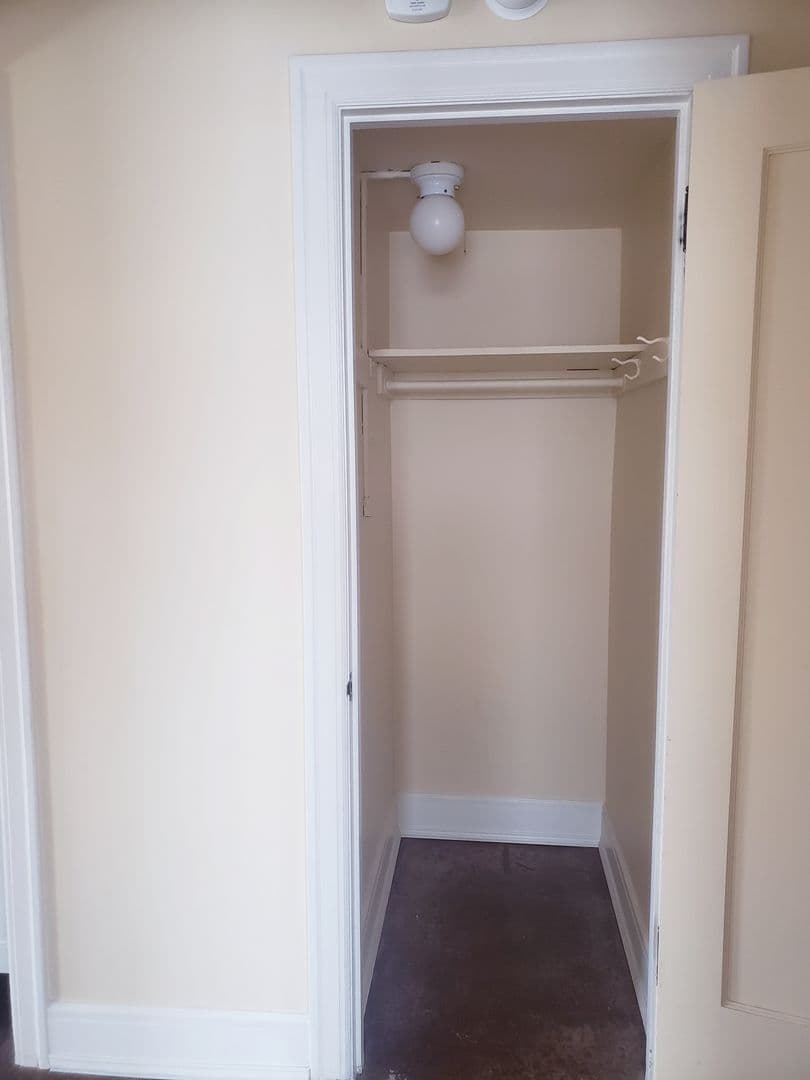 Burke Hill Apartments 22 of 28