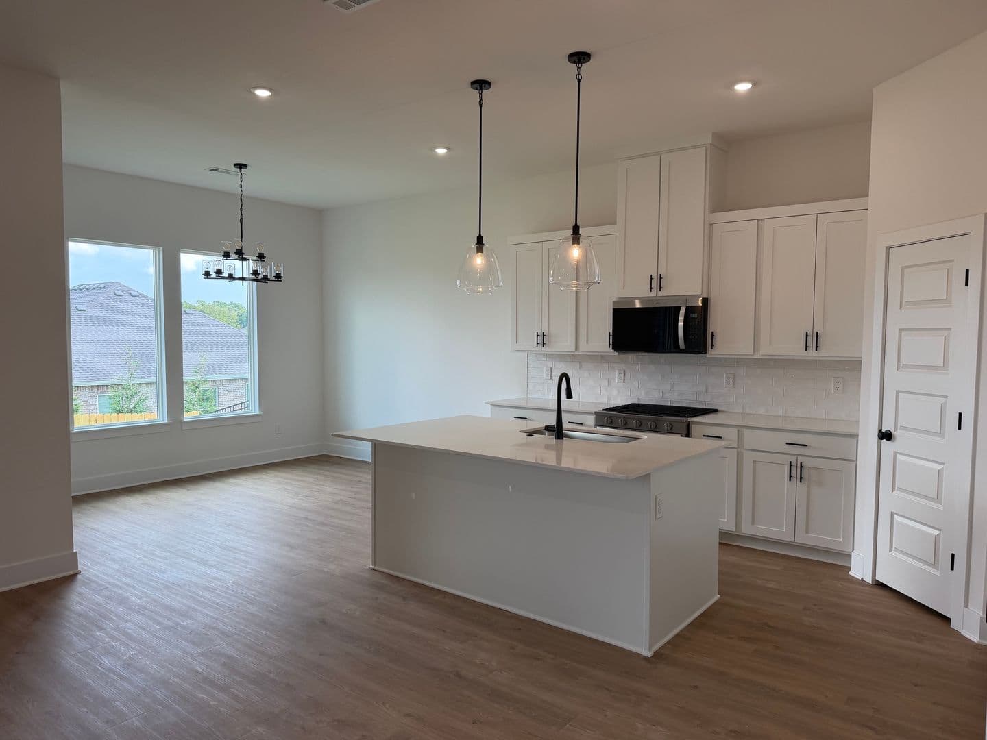 5231 Nicolas Avenue (AN*) 2 of 33