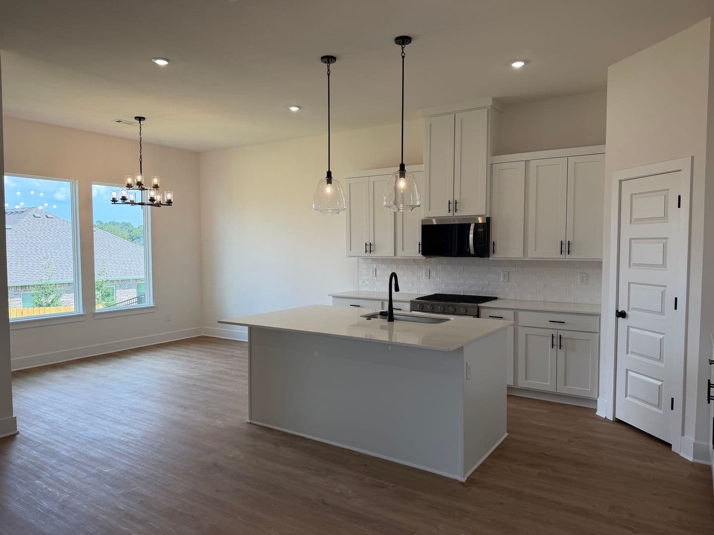 5231 Nicolas Avenue (AN*) 4 of 33