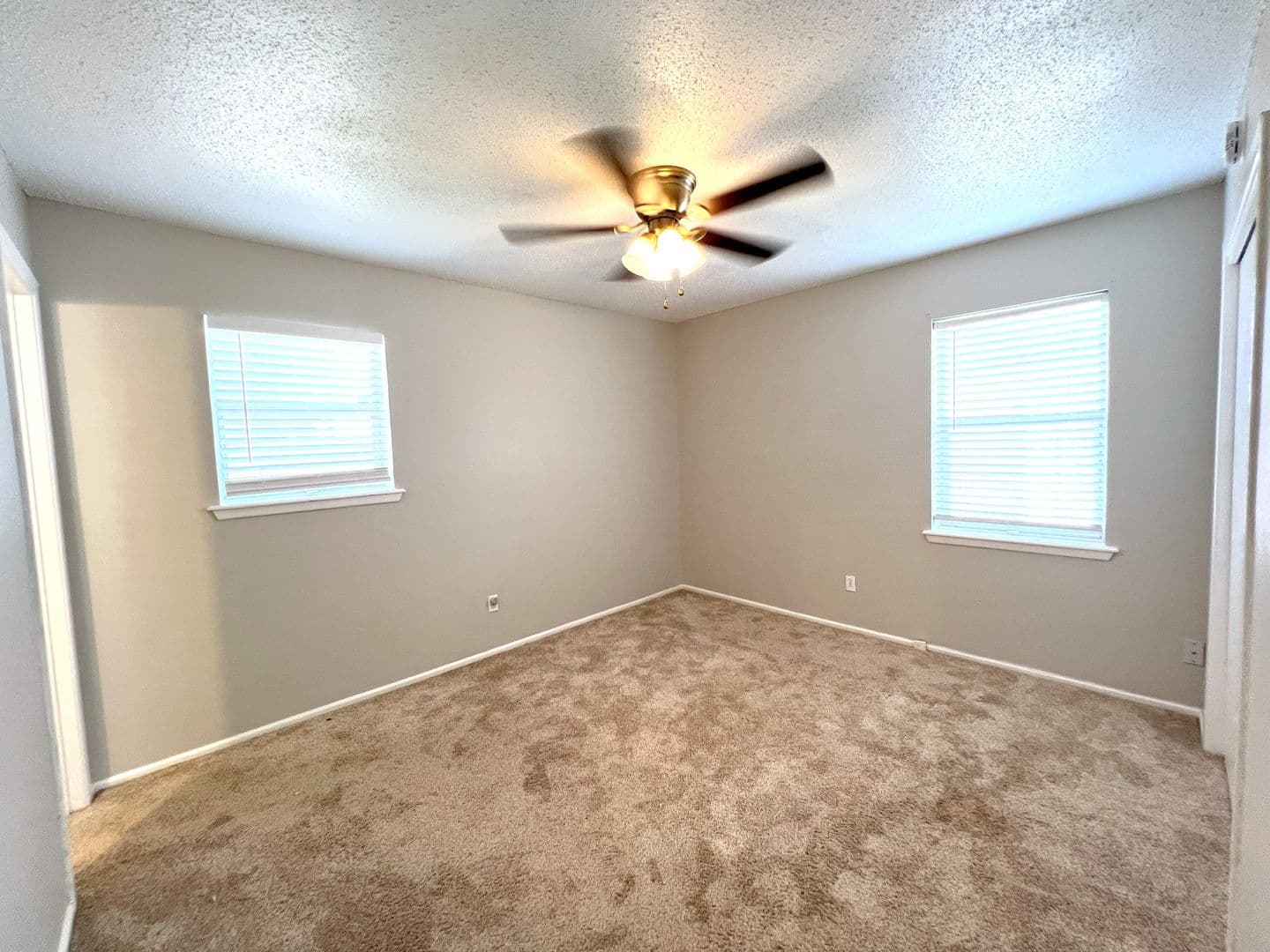 5540 18th St 15 of 17