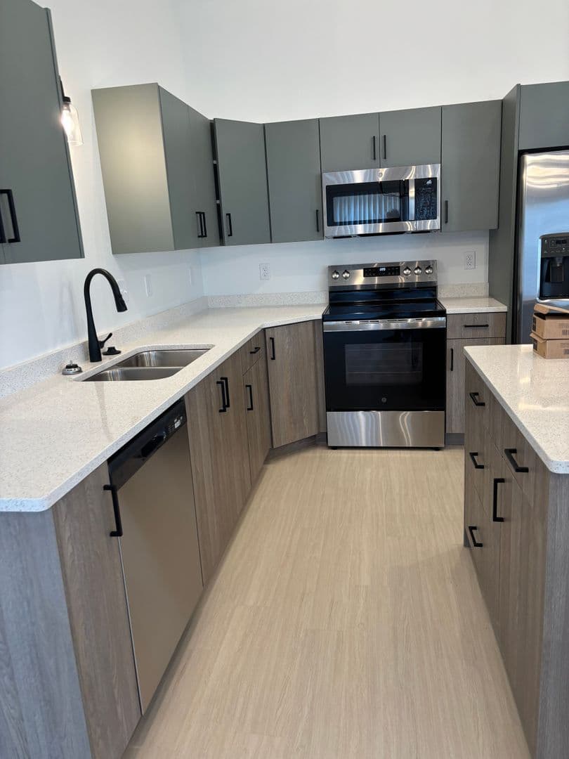 3 Bedroom 3 Bathroom Townhomes 3 of 10