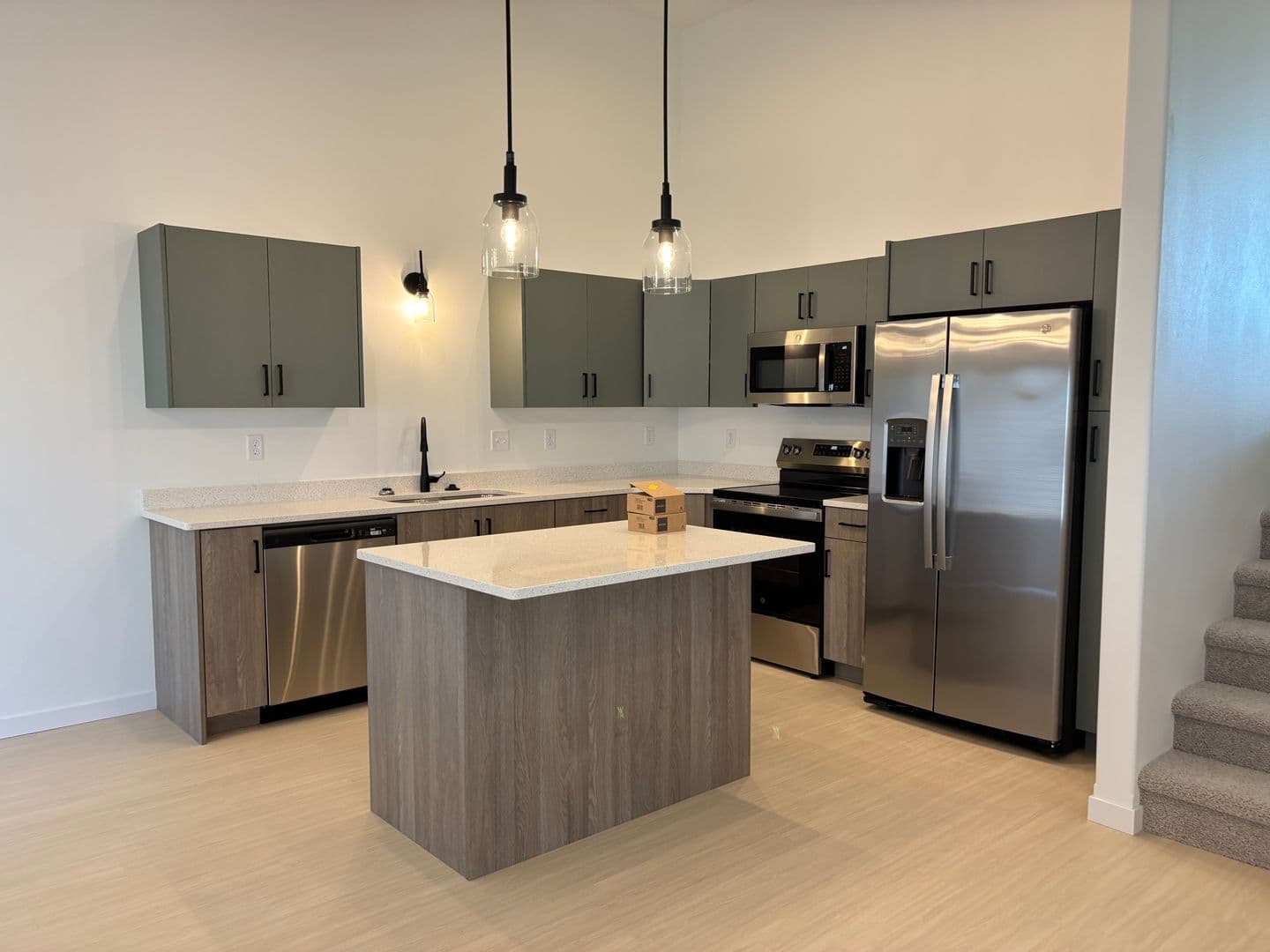 3 Bedroom 3 Bathroom Townhomes 2 of 10