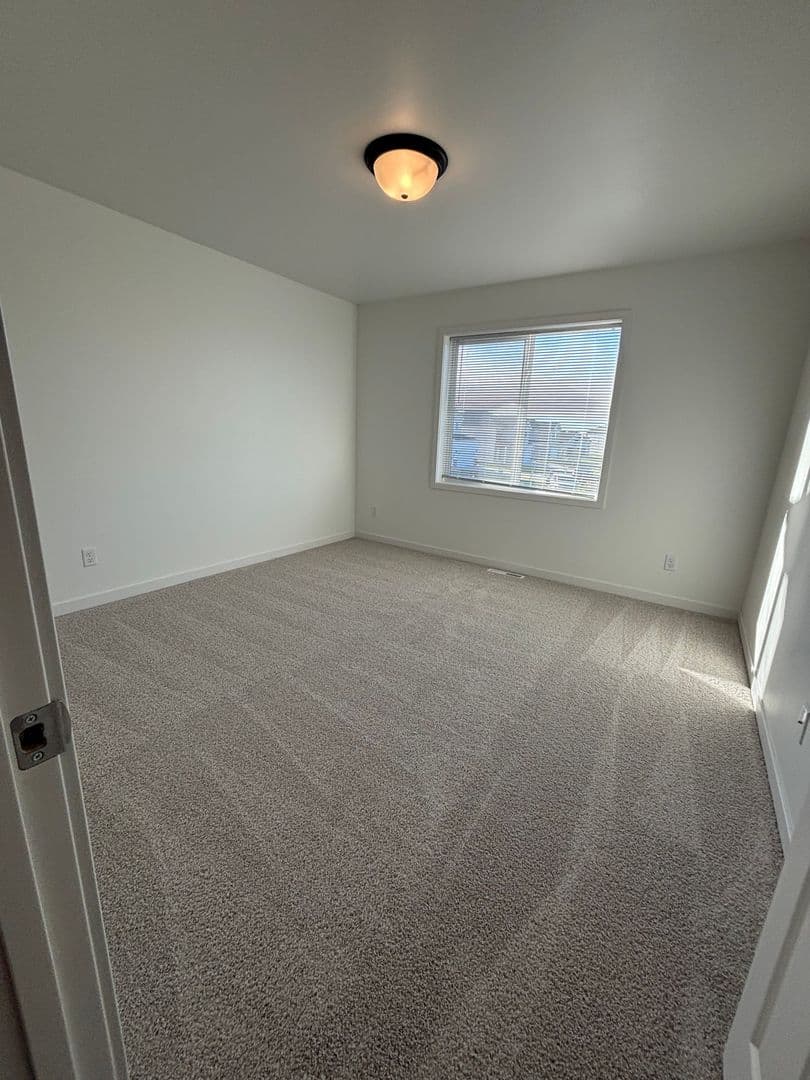 3 Bedroom 3 Bathroom Townhomes 5 of 10