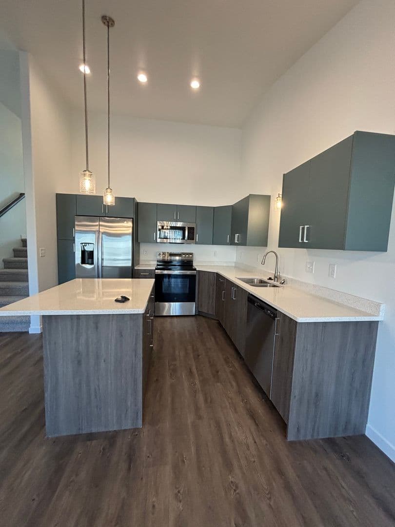 3 Bedroom 3 Bathroom Townhomes 1 of 10