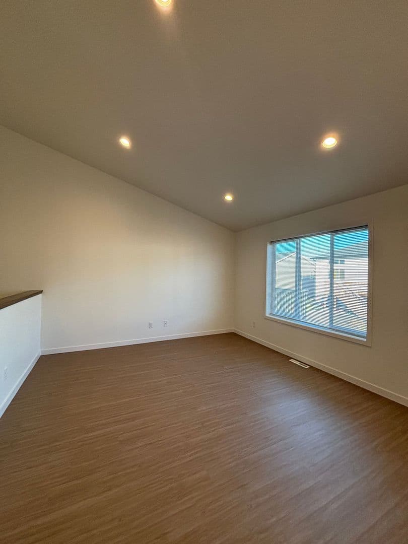 3 Bedroom 3 Bathroom Townhomes 3 of 3