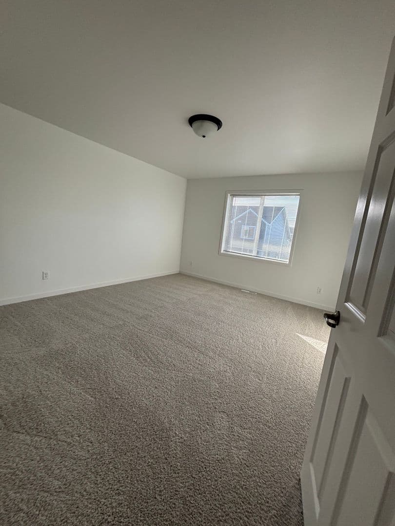 3 Bedroom 3 Bathroom Townhomes 5 of 5