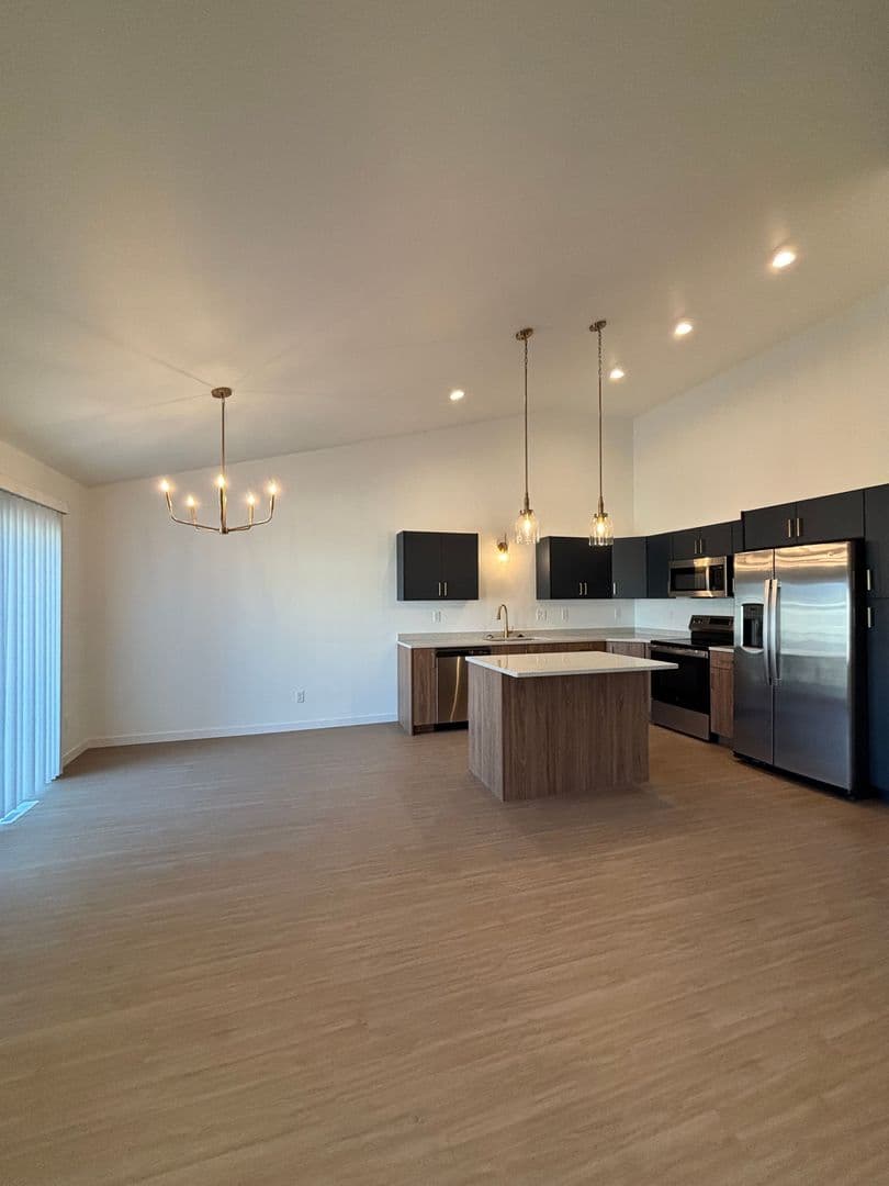 3 Bedroom 3 Bathroom Townhomes 2 of 3