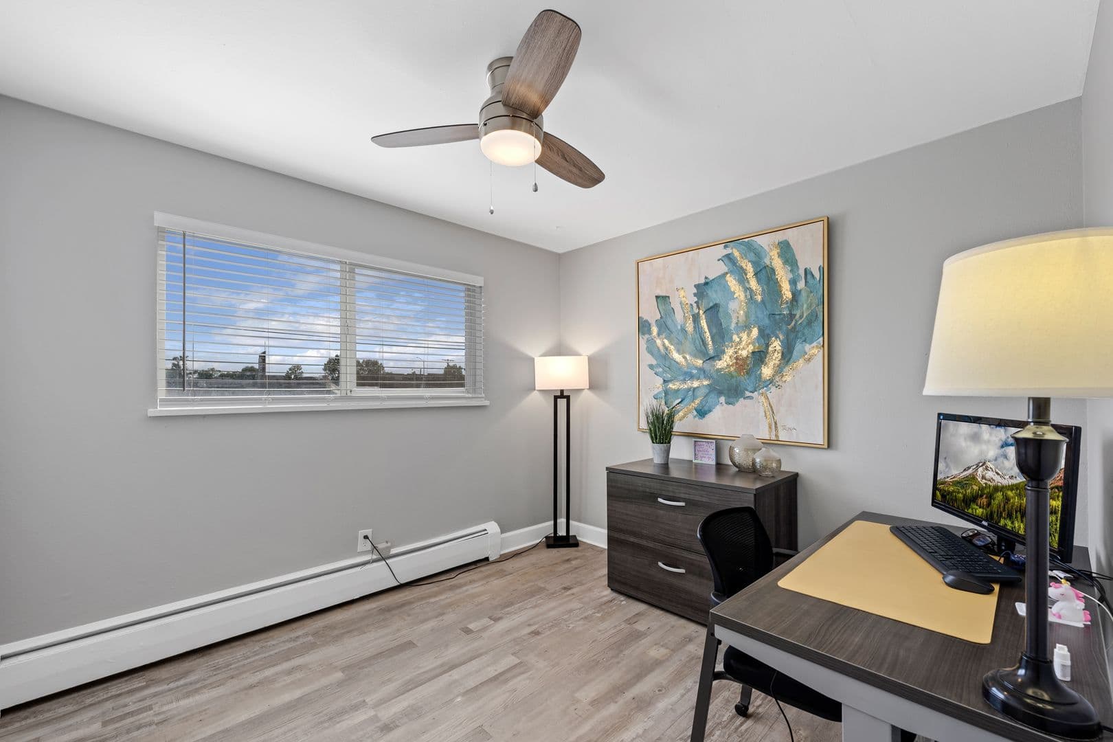 Phoenix Apartments. 6 of 8