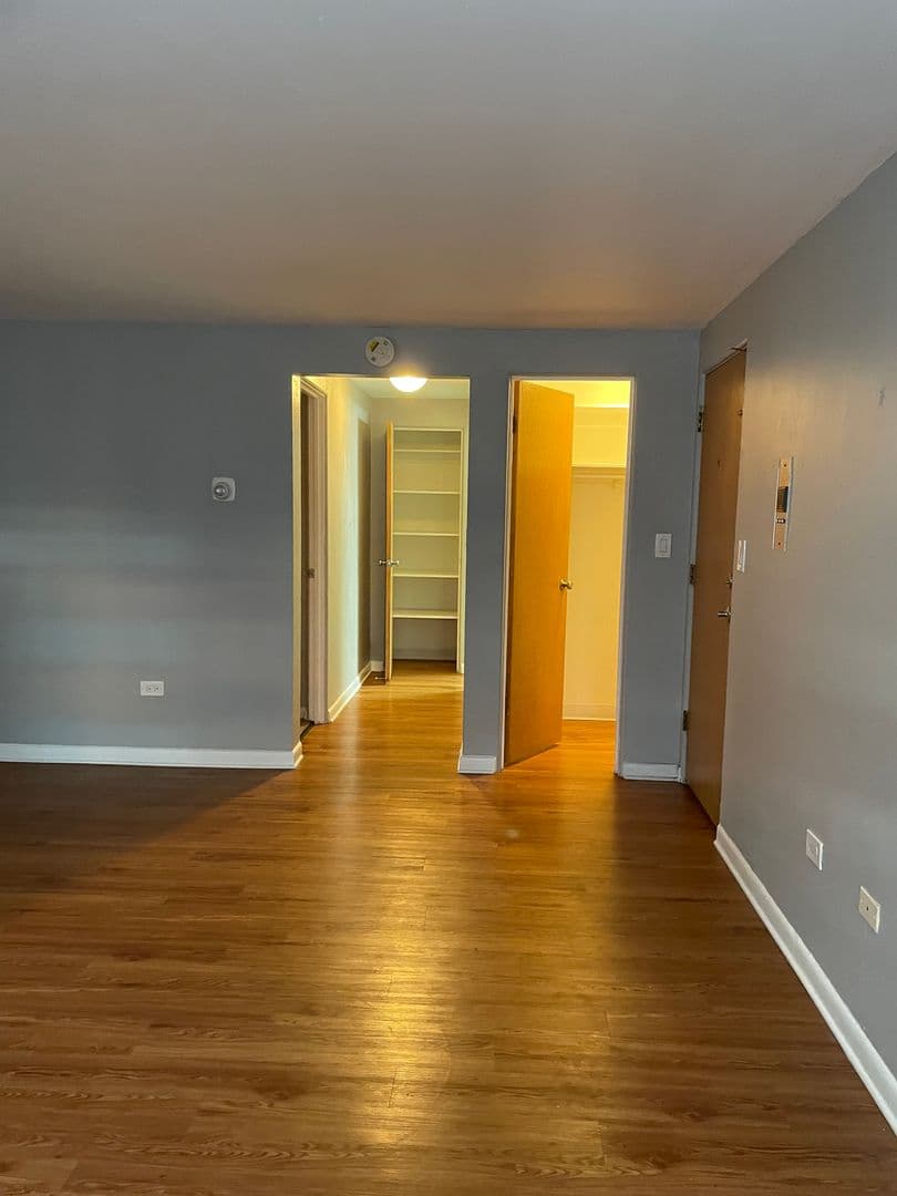 2155 S Josephine St 10 of 20