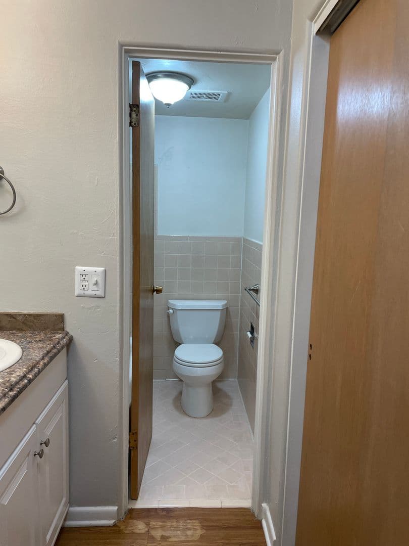 2155 S Josephine St 9 of 20