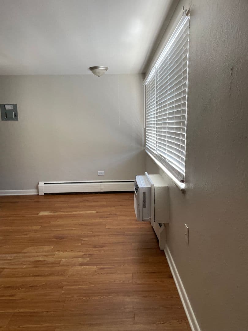 2155 S Josephine St 12 of 20