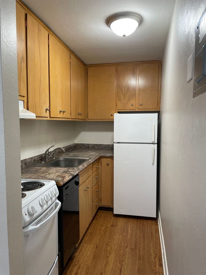 2155 S Josephine St 15 of 20