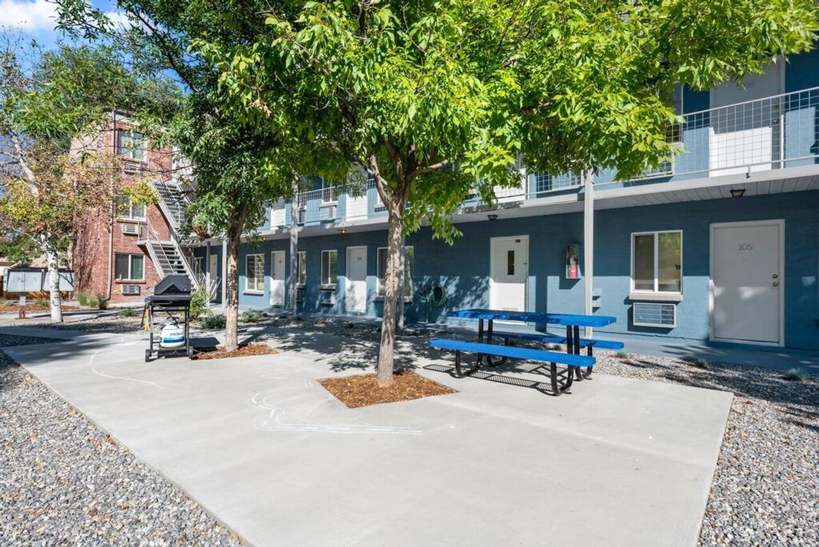 Cresta Run Apartments 3 of 5
