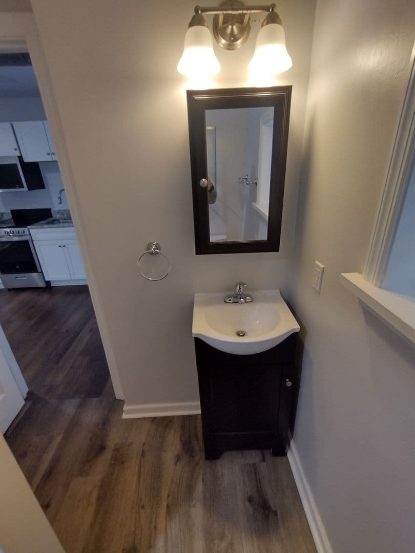 South Oakland 3 Bedroom 6 of 7