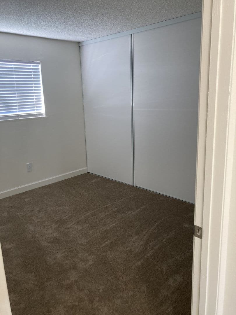 Oakleaf Apartments 10 of 11