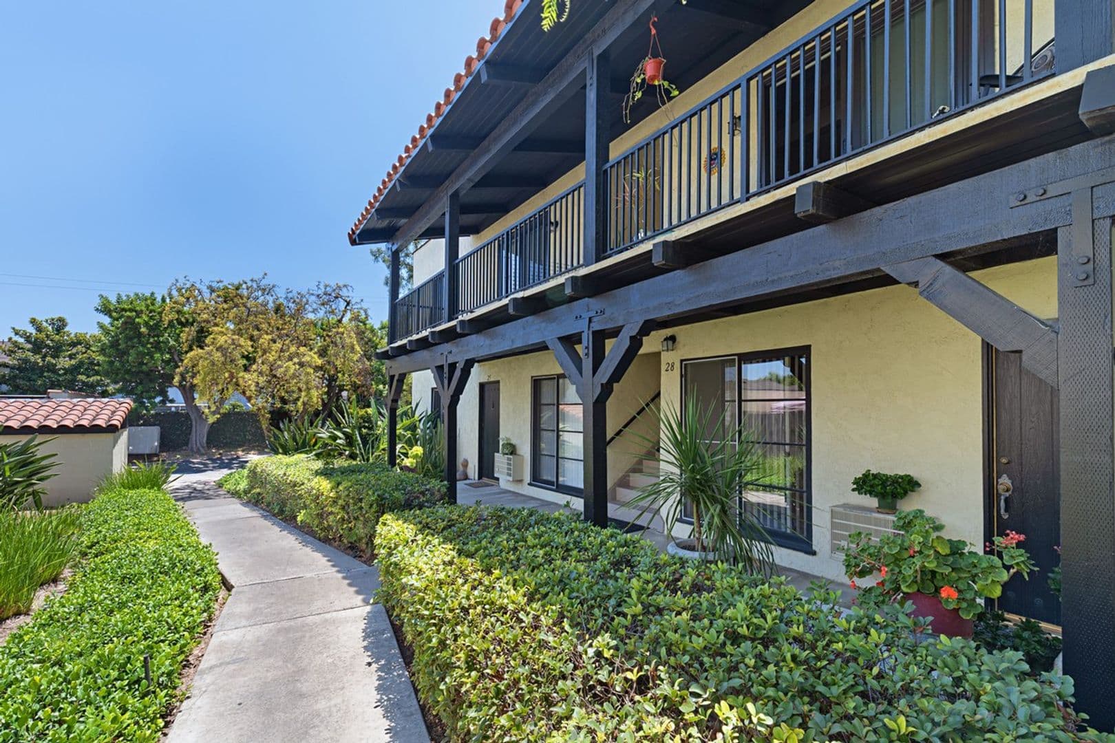 Mission Plaza Apartment Homes 5 of 22
