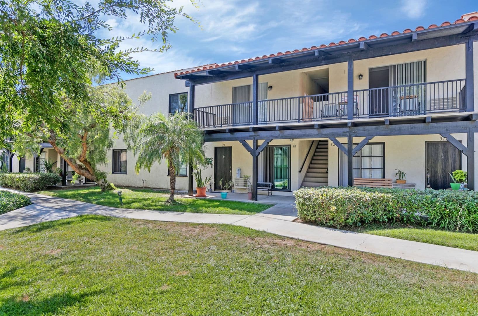 Mission Plaza Apartment Homes 2 of 22