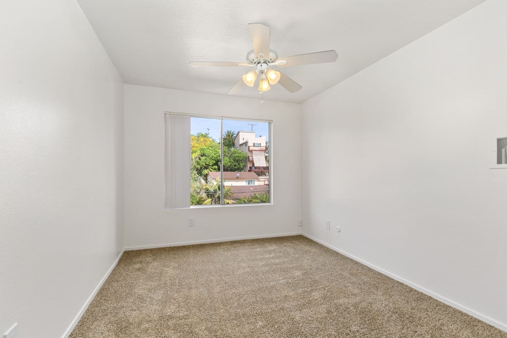 Villa del Arroyo II 21 of 32