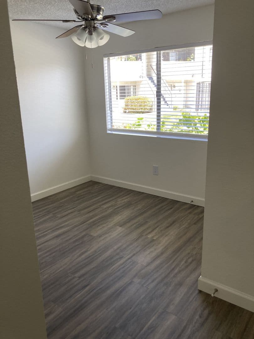 Oakleaf Apartments 6 of 11