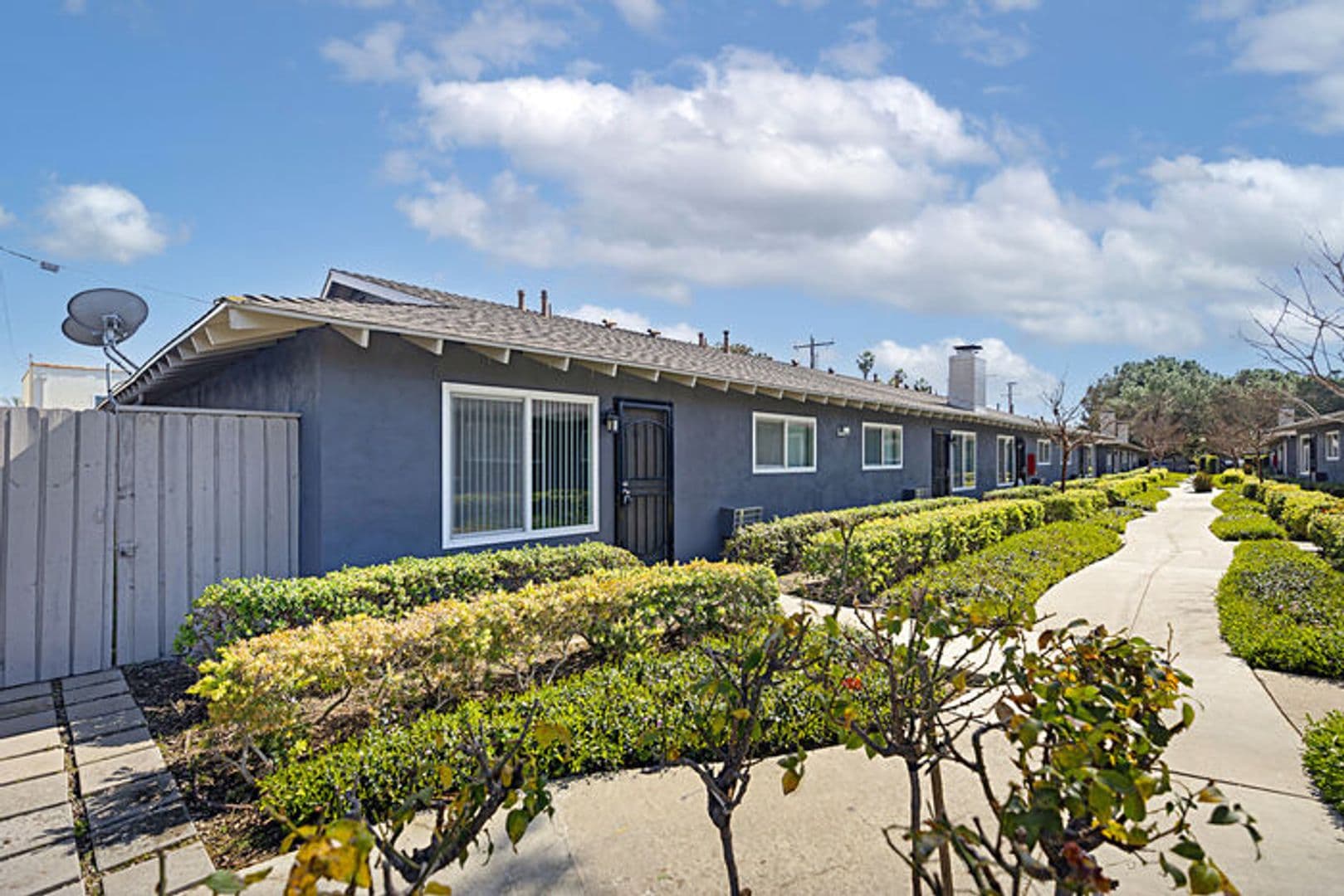 Windsor Garden Apartment Homes 1 of 13