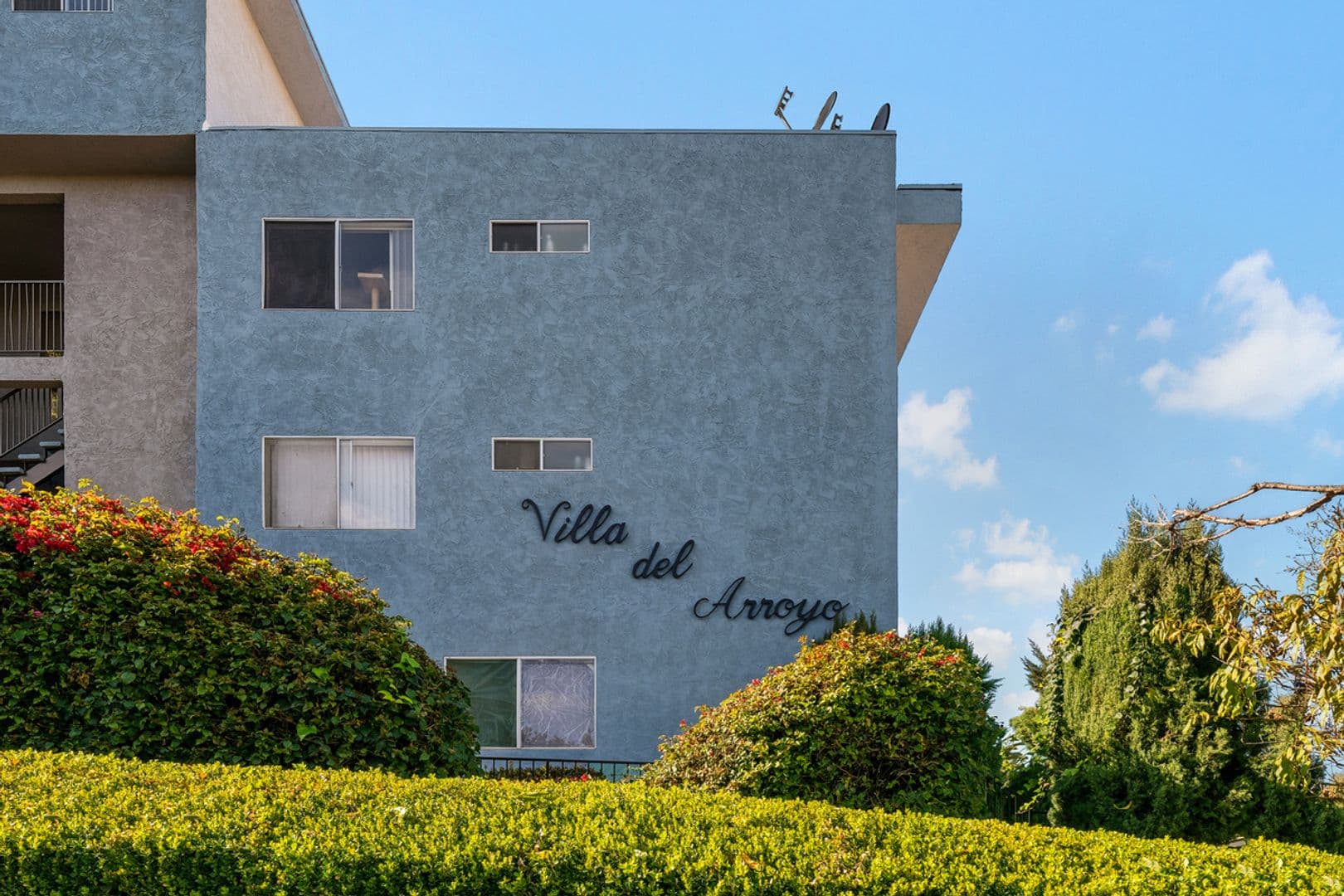 Villa del Arroyo II 2 of 32