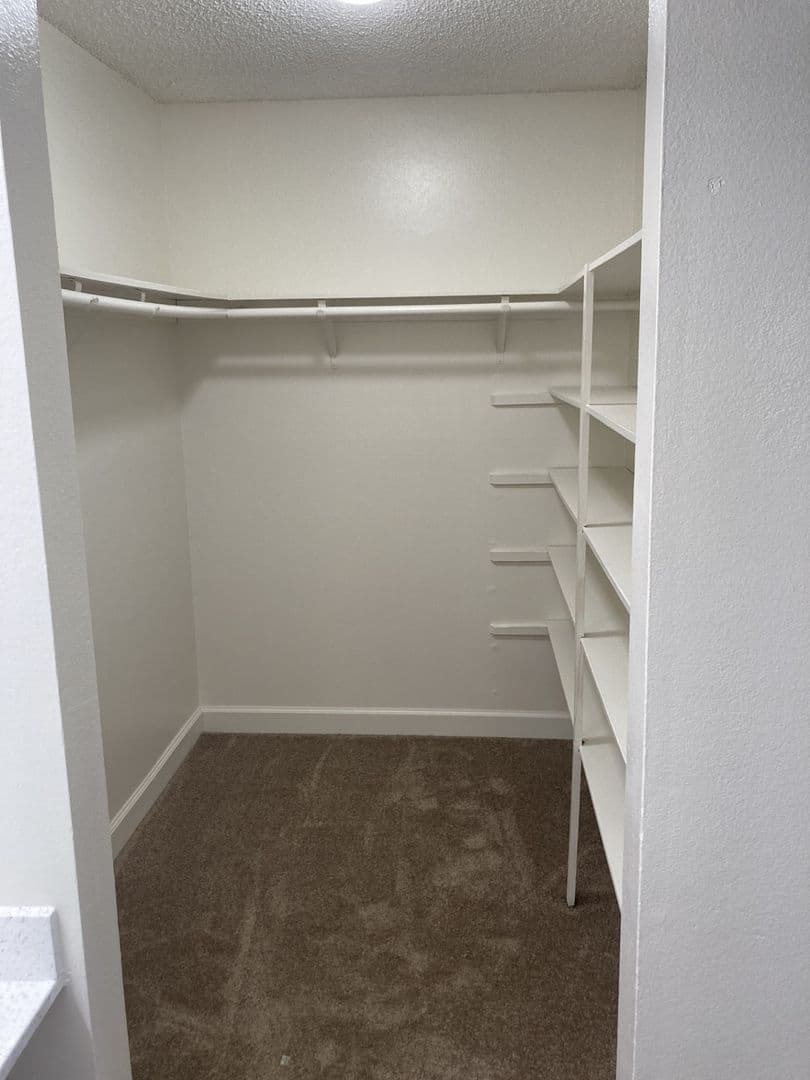 Oakleaf Apartments 11 of 11